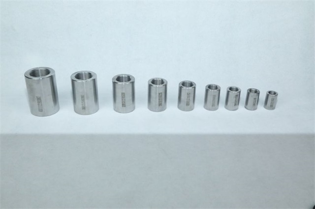 万宁<font style='color:red'>直螺纹钢筋套筒</font>安装